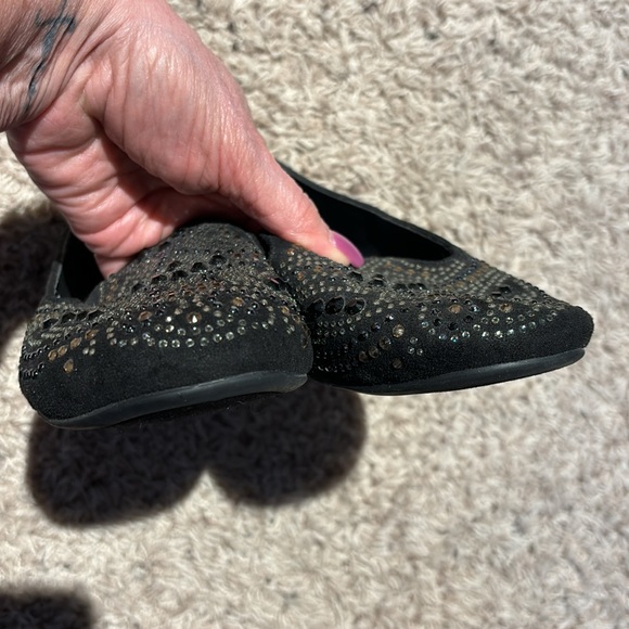 Rock & Republic slippers. - Picture 5 of 6